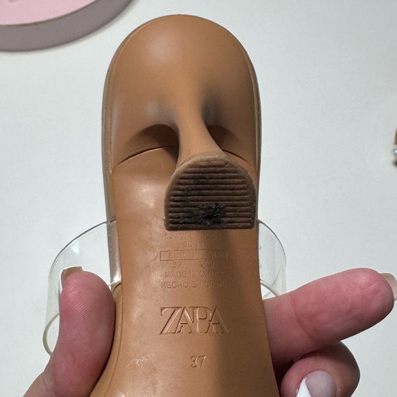 Zara Tan Heels with Pearl Details - Picture 3 of 4